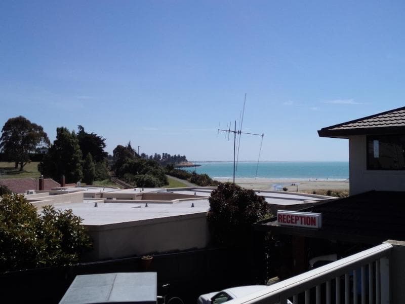 Baywatch Motor Lodge main