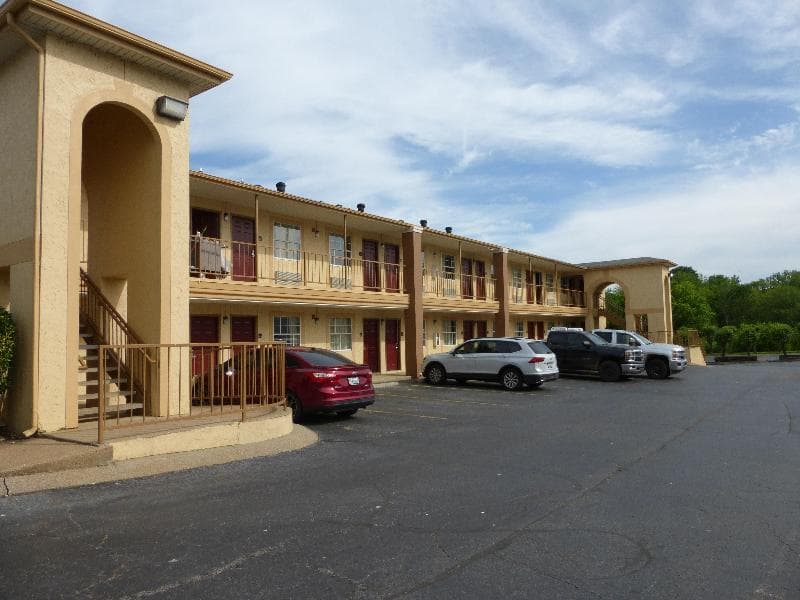 Red Roof Inn Columbia, TN 3