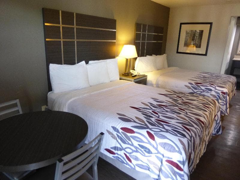 Red Roof Inn Columbia, TN 4
