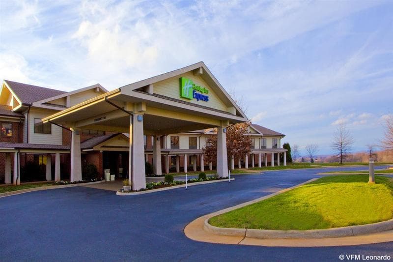 Holiday Inn Express Orange 3