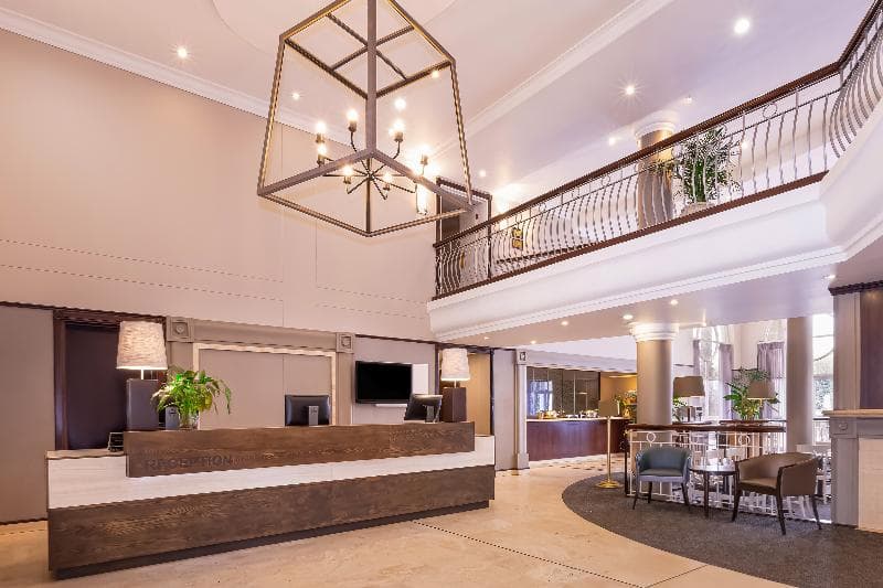Stayeasy Century City 4