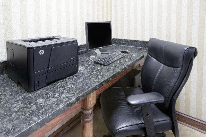 Days Inn By Wyndham Columbus-North Fort Benning 1