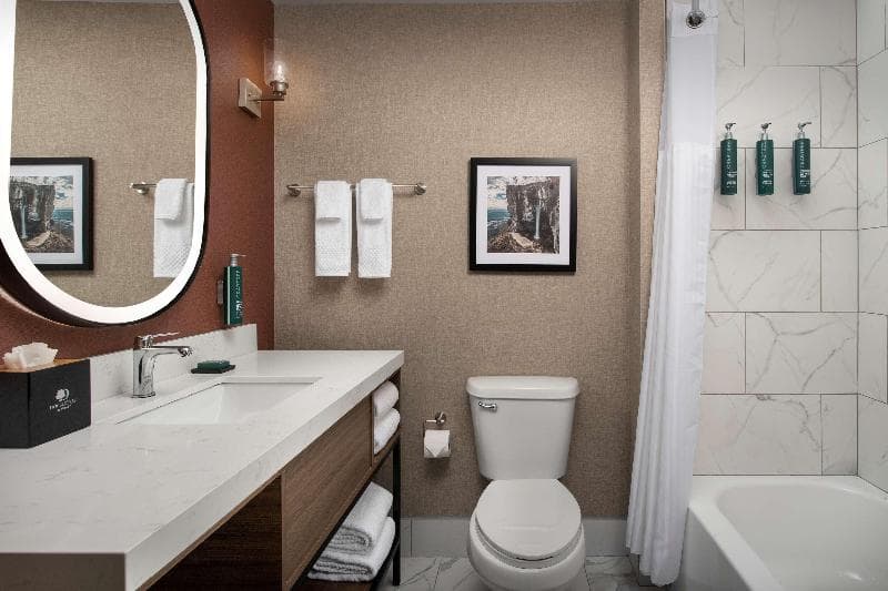 Doubletree by Hilton Chattanooga Hamilton Place 5