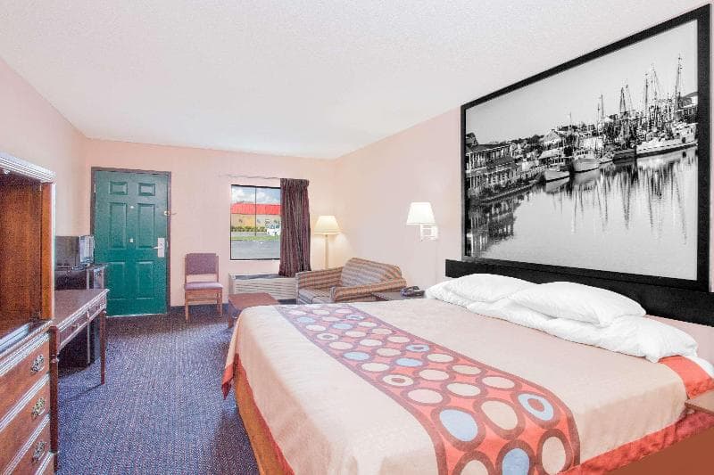 Super 8 By Wyndham Columbia photo 1