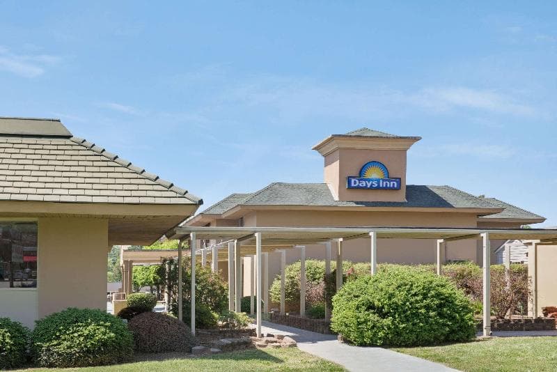 Days Inn By Wyndham Charlotte/Woodlawn Near Carowinds photo 1