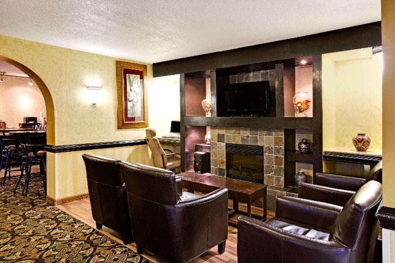 Days Inn By Wyndham Charlotte/Woodlawn Near Carowinds 4