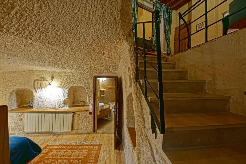 La Casa Cave 5