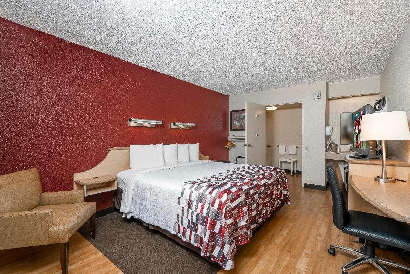 Red Roof Inn Cleveland - Independence photo 1
