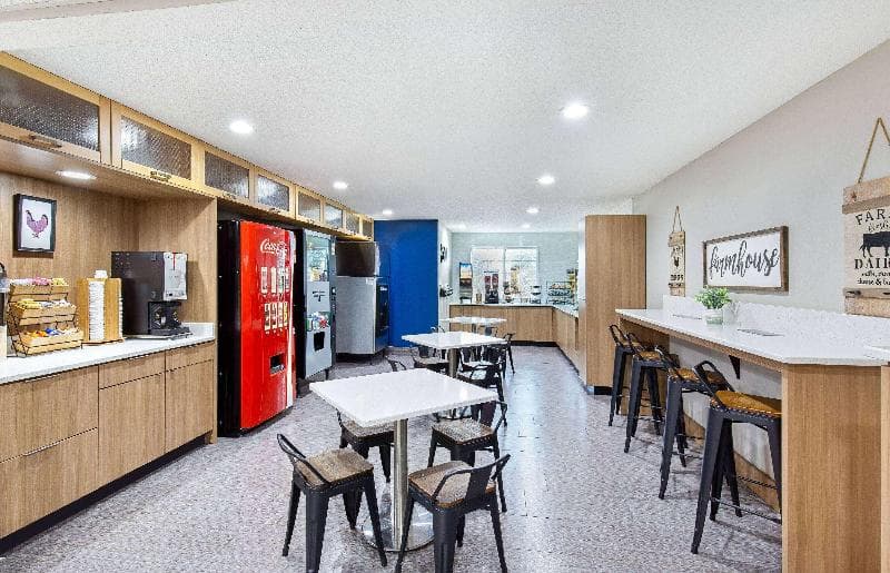 Microtel Inn & Suites by Wyndham Columbus North 4