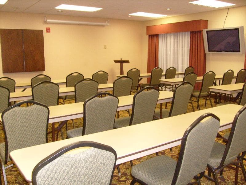 Country Inn & Suites by Radisson, Charleston South, WV photo 1