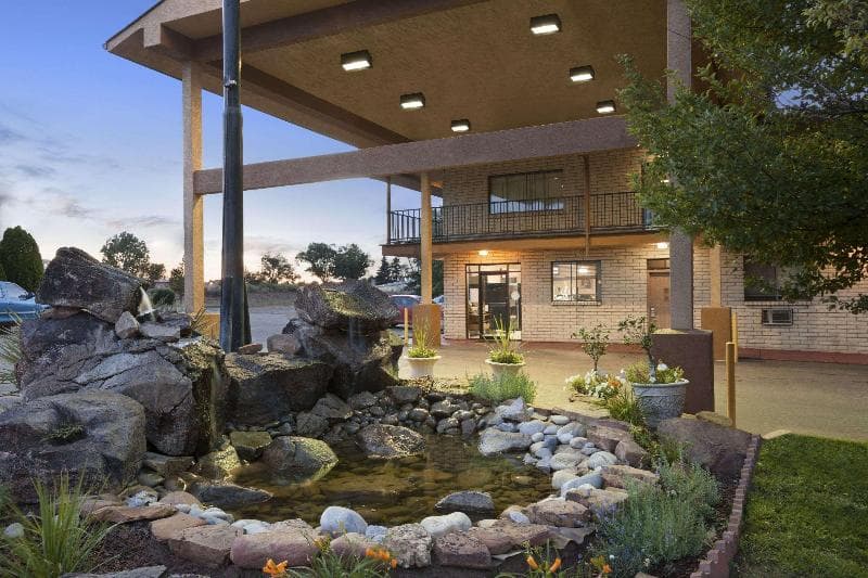 Days Inn by Wyndham Cortez 5