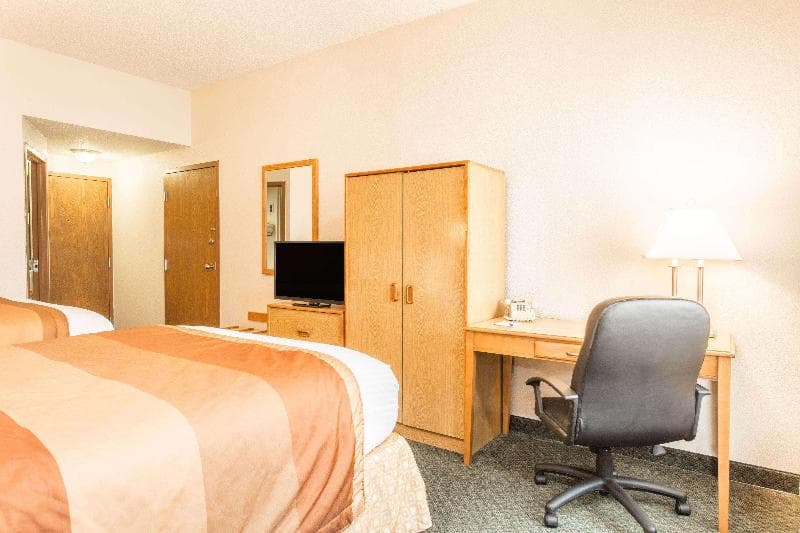 Baymont by Wyndham Cincinnati photo 1