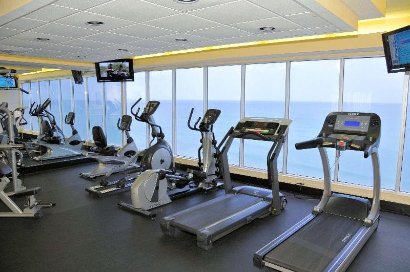 Radisson Suite Hotel Oceanfront 2