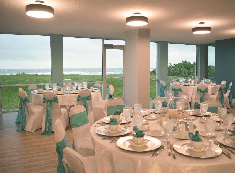 Radisson Suite Hotel Oceanfront 3