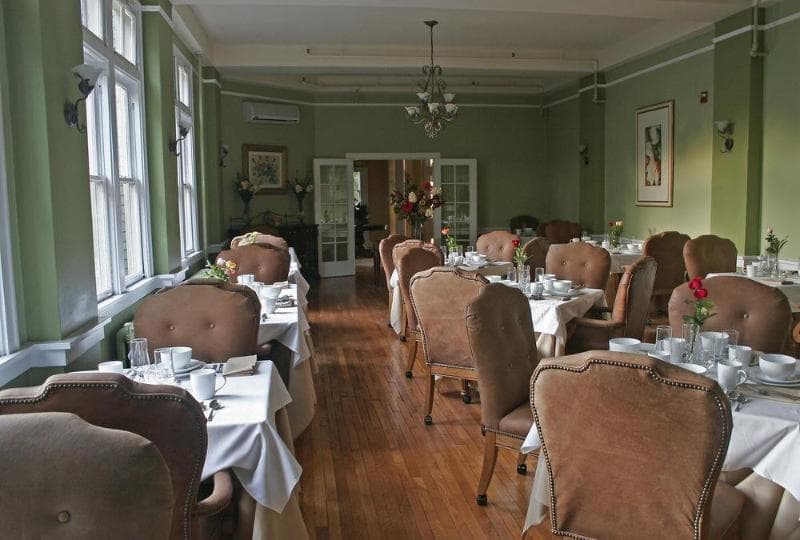 Princess Anne Hotel 5
