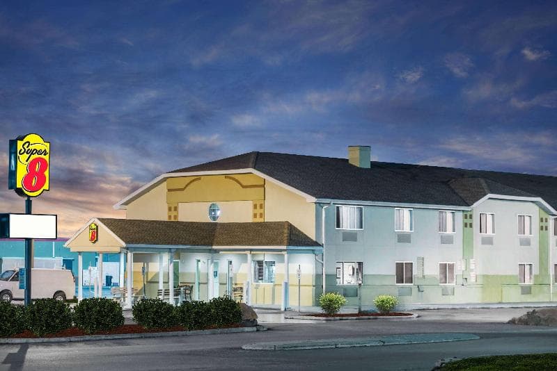 Super 8 by Wyndham Clearfield 5