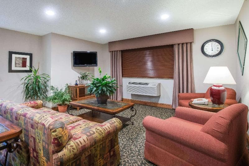 Super 8 by Wyndham Clearfield 2