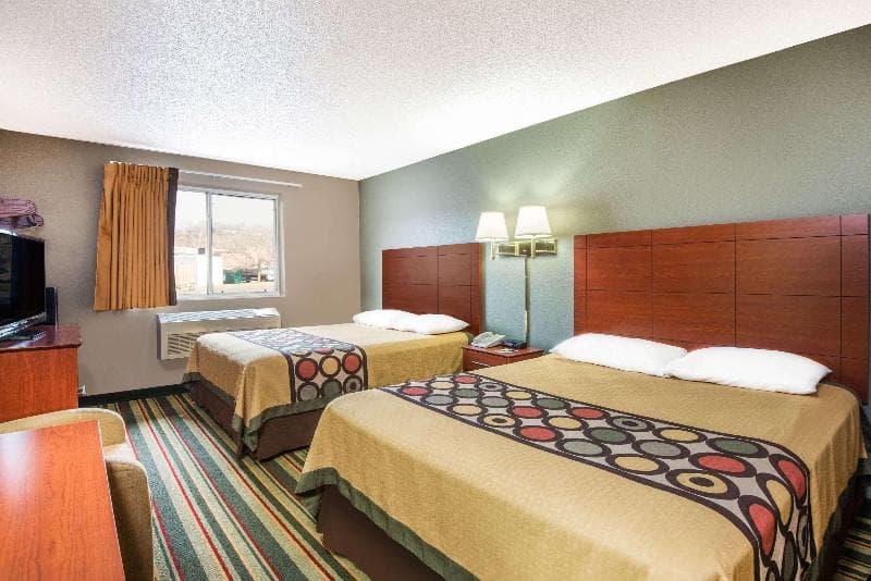 Super 8 by Wyndham Clearfield photo 1