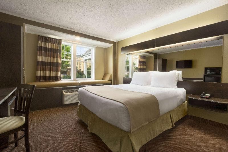 Microtel Inn & Suites By Wyndham Columbia/Fort Jackson N 5