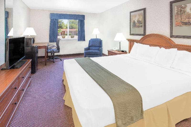 Baymont By Wyndham Willows main