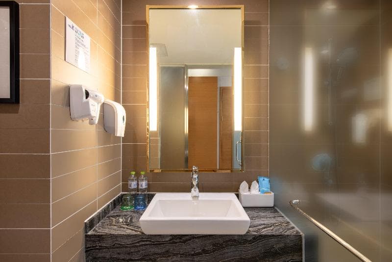 Holiday Inn Express Chongqing Guanyinqiao 4