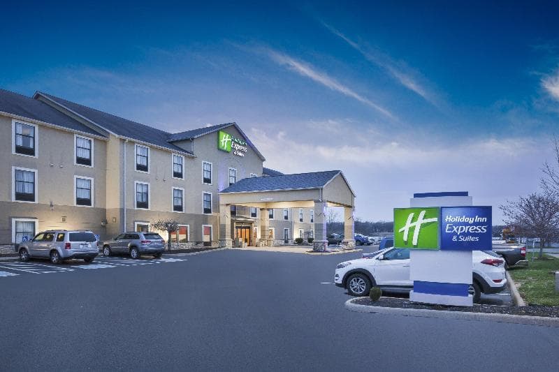 Holiday Inn Express & Suites Circleville 2