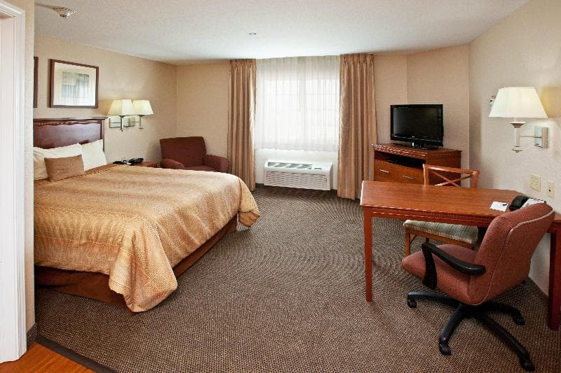 Candlewood Suites Louisville North 3
