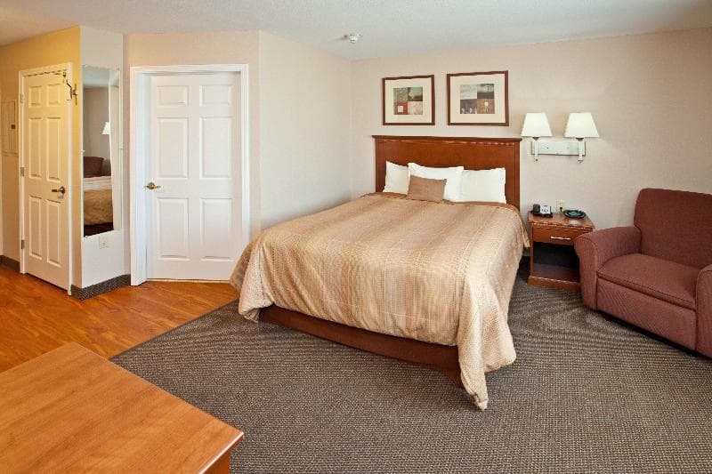 Candlewood Suites Louisville North photo 1