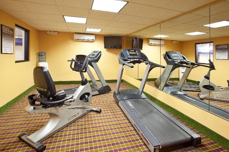 Holiday Inn Express London - I-70 photo 1