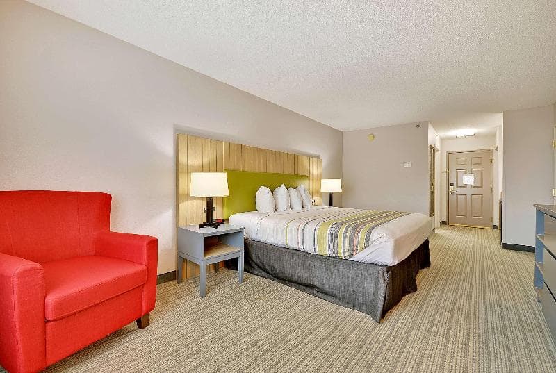 Country Inn & Suites by Radisson, Charleston North, SC 4