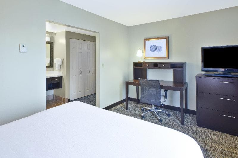 Staybridge Suites Cleveland East Mayfield Hts. 3