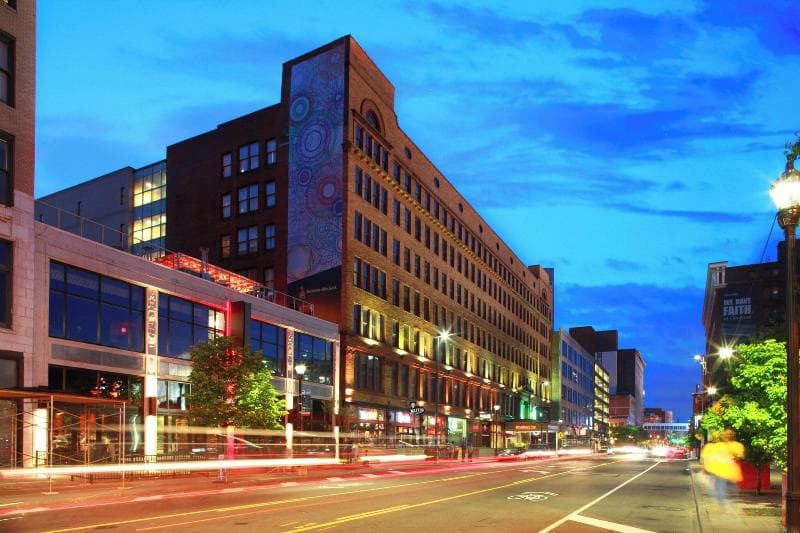 Residence Inn by Marriott Cleveland Downtown 5