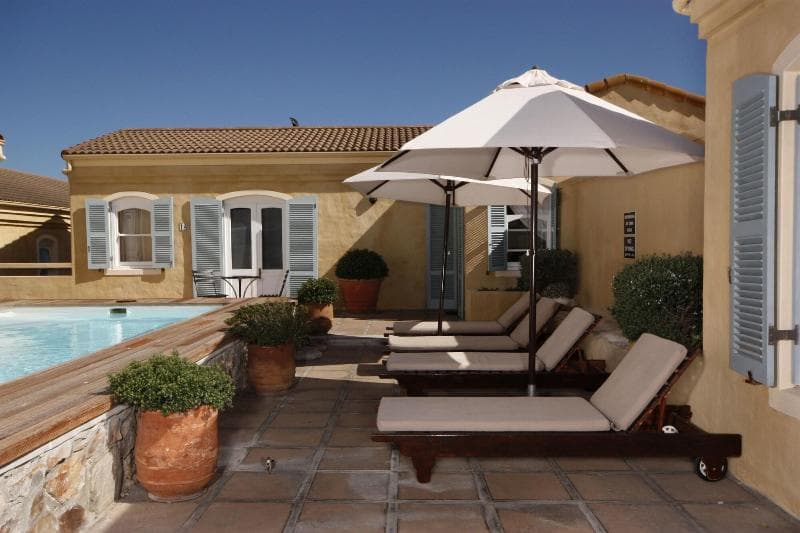 Auberge Burgundy (Adults Only) 5