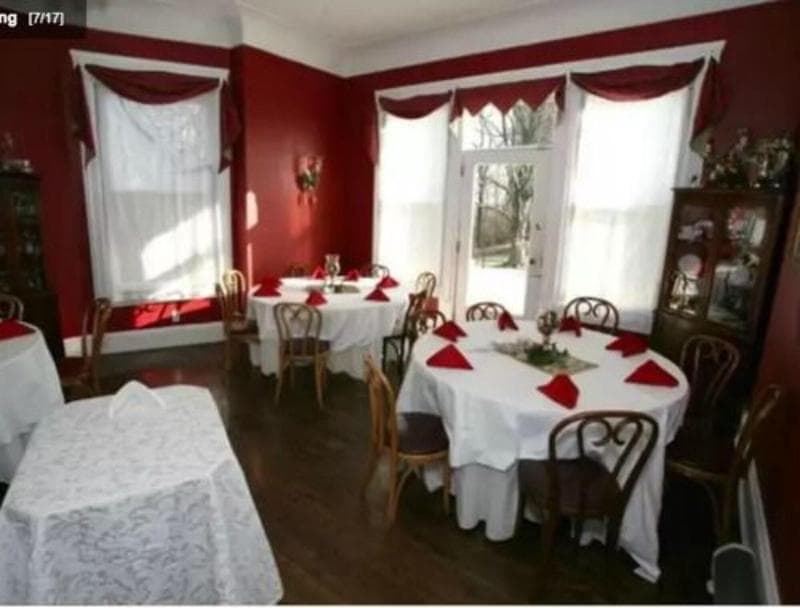 Six Acres Bed & Breakfast 3