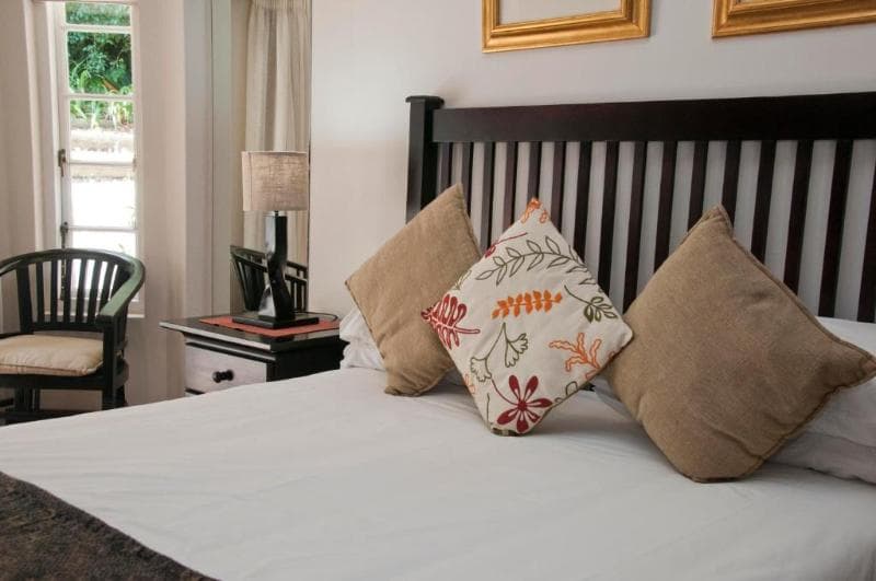Hide Away Guest House 4