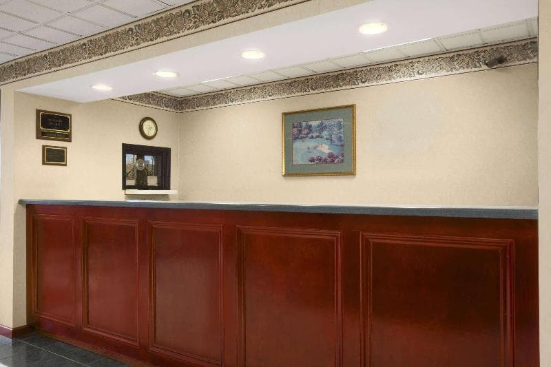 Days Inn By Wyndham Lexington 4