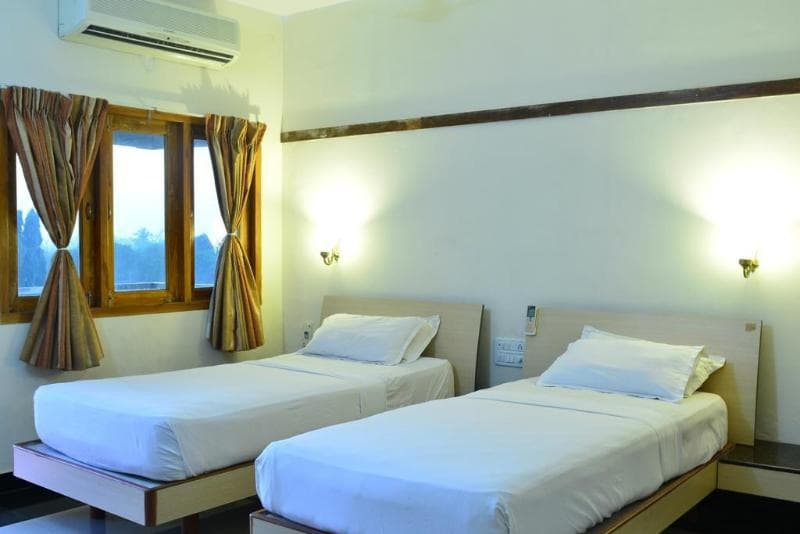 Green Coconut Resort main