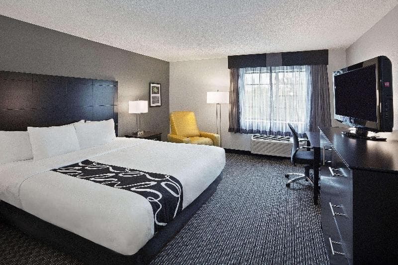 La Quinta Inn & Suites By Wyndham Cleveland Macedonia 5