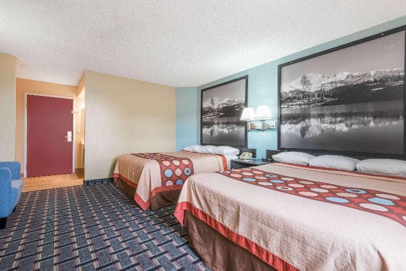 Super 8 By Wyndham Henderson North East Denver 4