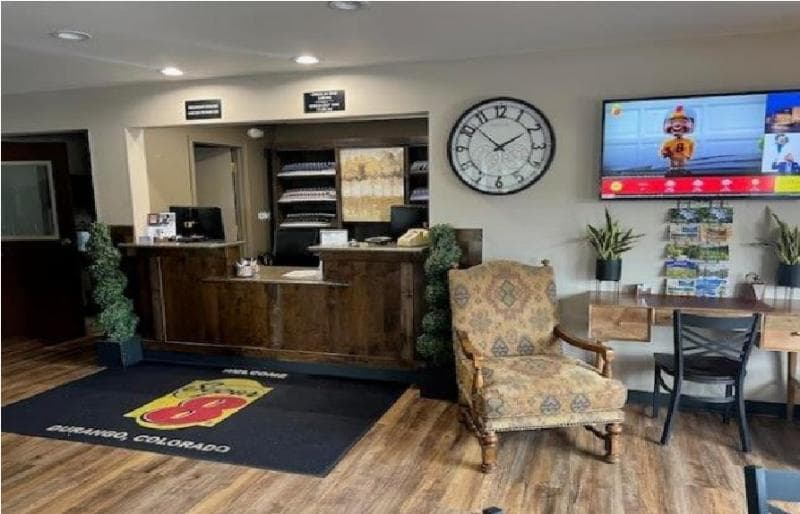 Super 8 by Wyndham Durango 5