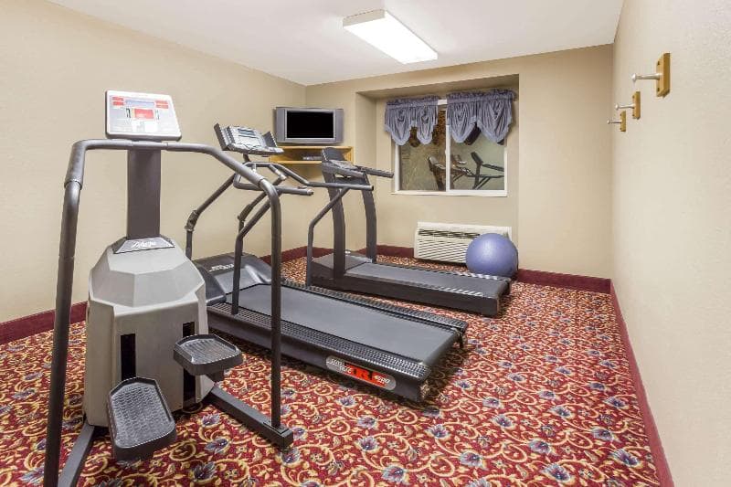 Microtel Inn & Suites By Wyndham Brush photo 1