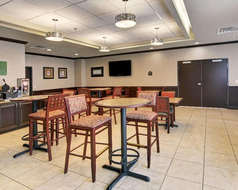 Comfort Inn & Suites Near Lake Lewisville 3