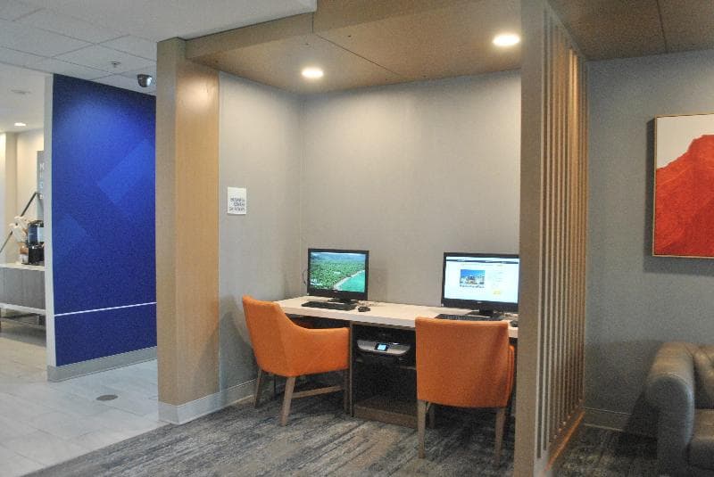 Holiday Inn Express & Suites Dover photo 1