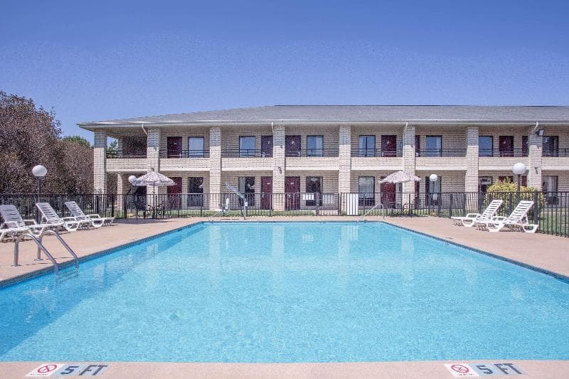 Days Inn By Wyndham Spartanburg Waccamaw 5