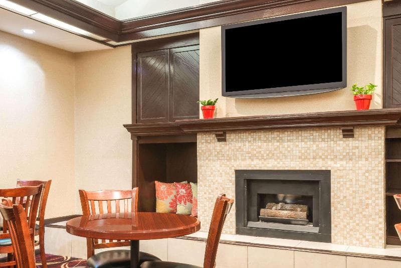Hawthorn Suites by Wyndham Dayton North 3