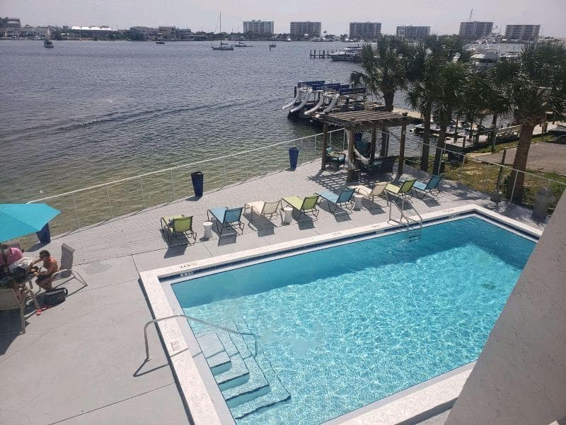 Inn On Destin Harbor 5