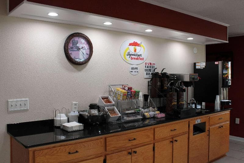 Super 8 By Wyndham Dothan 2