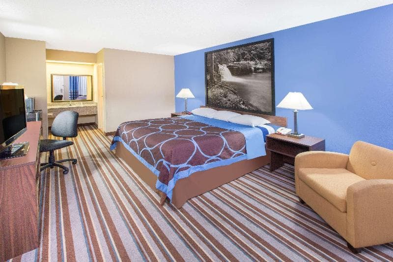 Super 8 By Wyndham Dothan photo 1