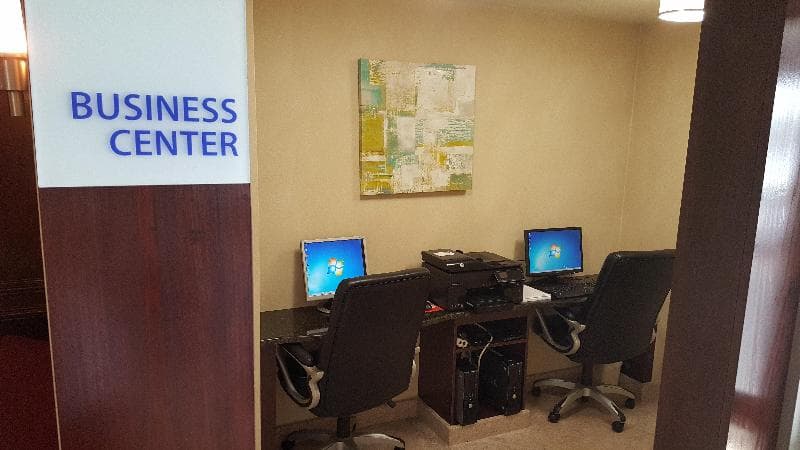 Holiday Inn Express & Suites Waterford 5