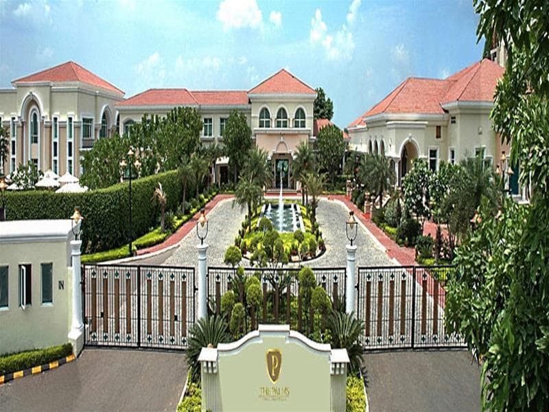 The Palms Town And Country Club 4